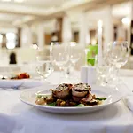 Golden Fish Xia Aparthotel Plzen