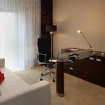 Golden Fish Xia Aparthotel