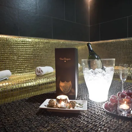 Golden Fish Xia 公寓式酒店
