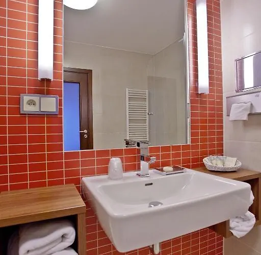 Golden Fish Xia 4* Plzeň