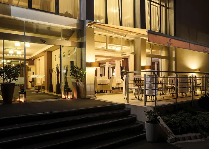 Golden Fish Xia アパートホテル プルゼニ