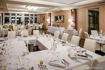 Golden Fish Xia Lägenhetshotell